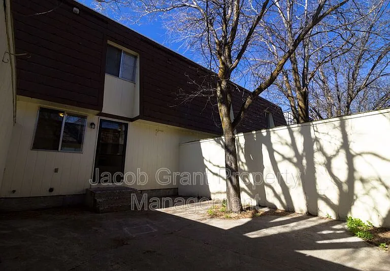 739 Whittier St — Photo 9