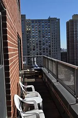 Sold by Douglas Elliman | media 15