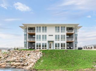 4025 Cedar Heights Dr #8, Cedar Falls, IA 50613
