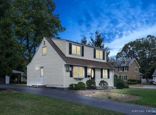 1 Cathy Ln, Waldwick, NJ 07463