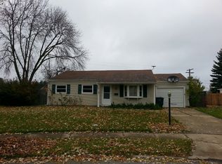 1825 Orkney Dr, South Bend, IN 46614