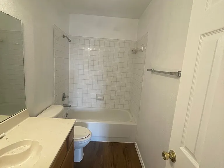 3404 Barcelona Dr — Photo 13