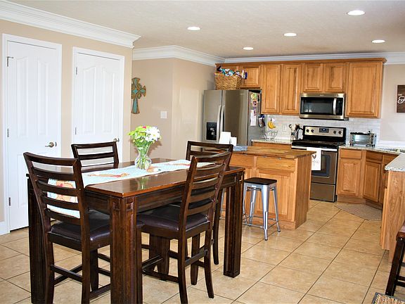 5th image of 6823 Amberfield Ln
