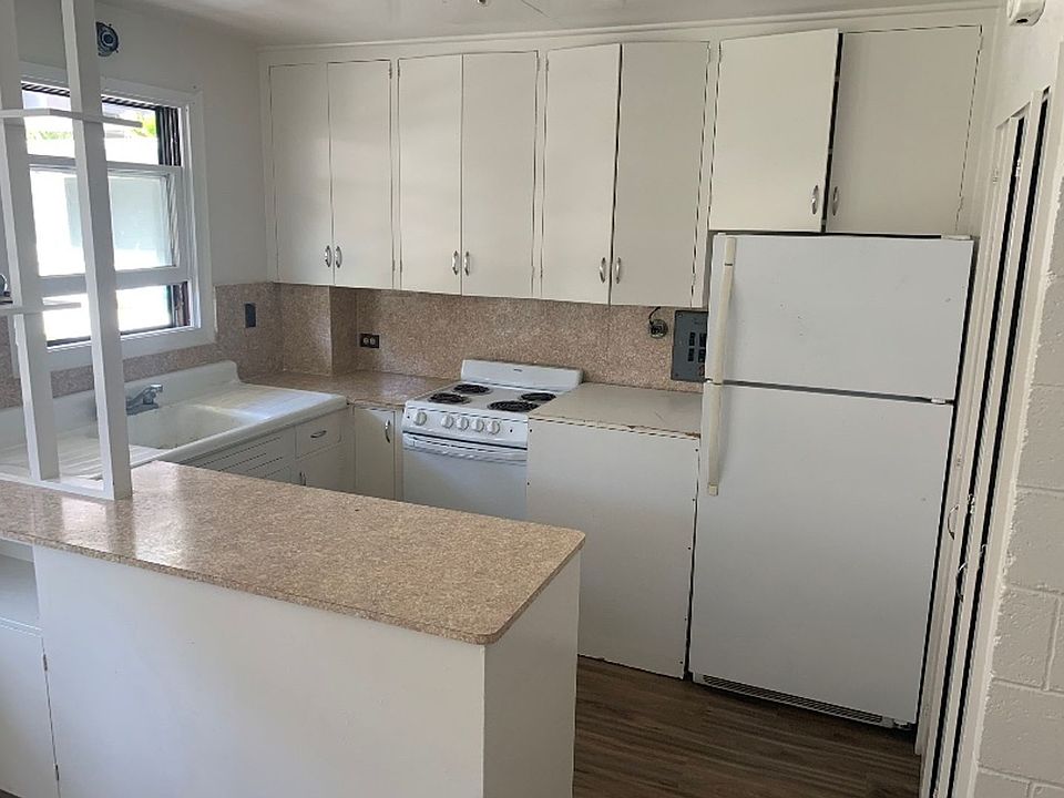 2nd image of 546 Lauiki St APT 10