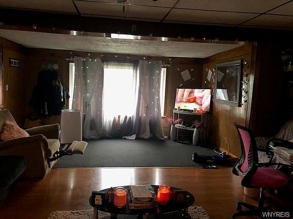4th image of 217 Newburgh Ave