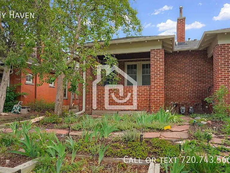 824 S Grant St — Photo 2