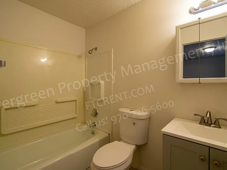 1428 S California Ave — Photo 12