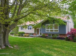 556 Swaggertown Rd, Glenville, NY 12302