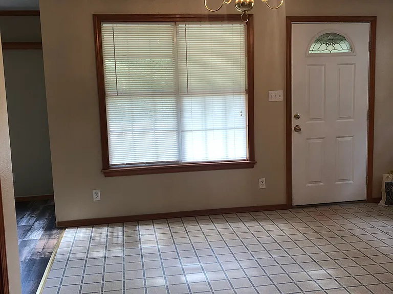 370 Berrywood Ln — Photo 5
