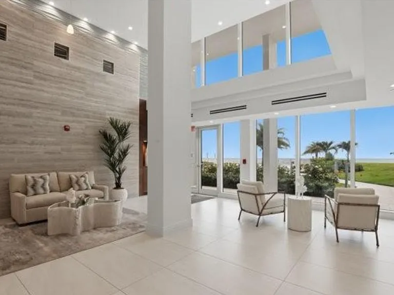 3443 Gulf Shore Blvd N #504 — Photo 15