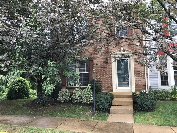 6502 Parish Glebe Ln, Alexandria, VA 22315