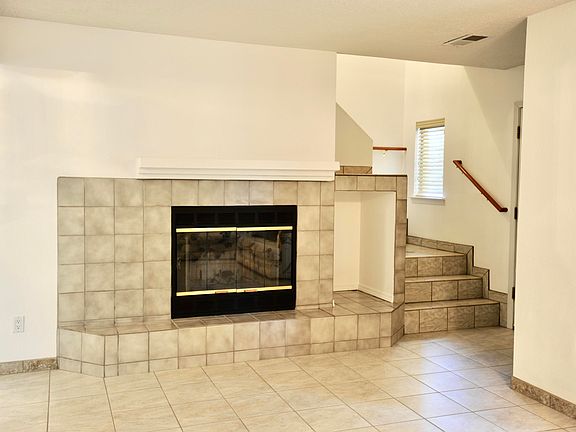 2nd image of 2900 Vista Del Rey NE Unit 31B