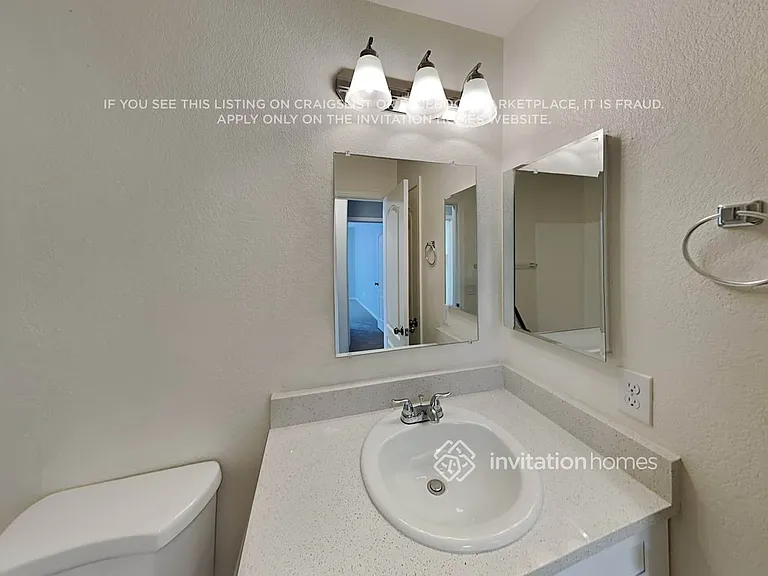 1094 E Lowell Ct — Photo 16