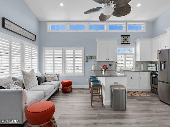 5th image of 210 Gull Lane
