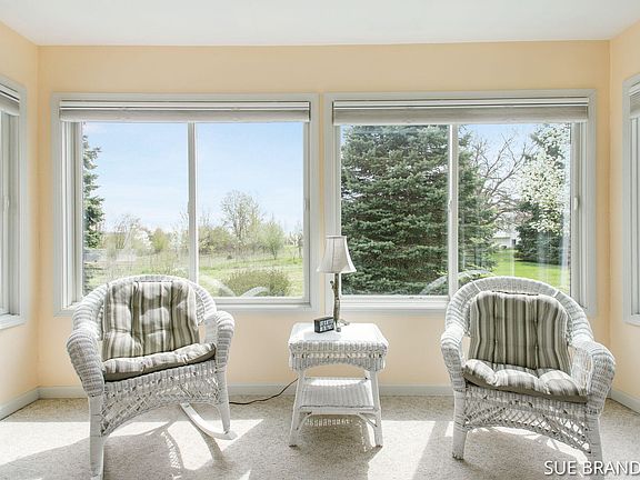 3rd image of 845 Clarewood Ct