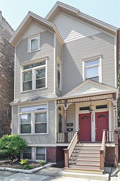 1st image of 3352 N Kenmore Ave #2