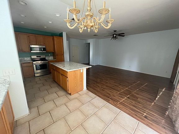 5th image of 1816 W Avenue H1