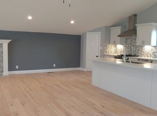 2778 Mallard Dr, Costa Mesa, CA 92626