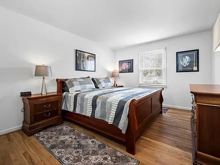2905 Burch Ave #103 — Photo 22