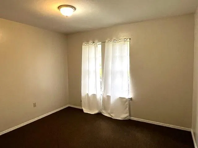 310 Portsmouth Dr — Photo 7