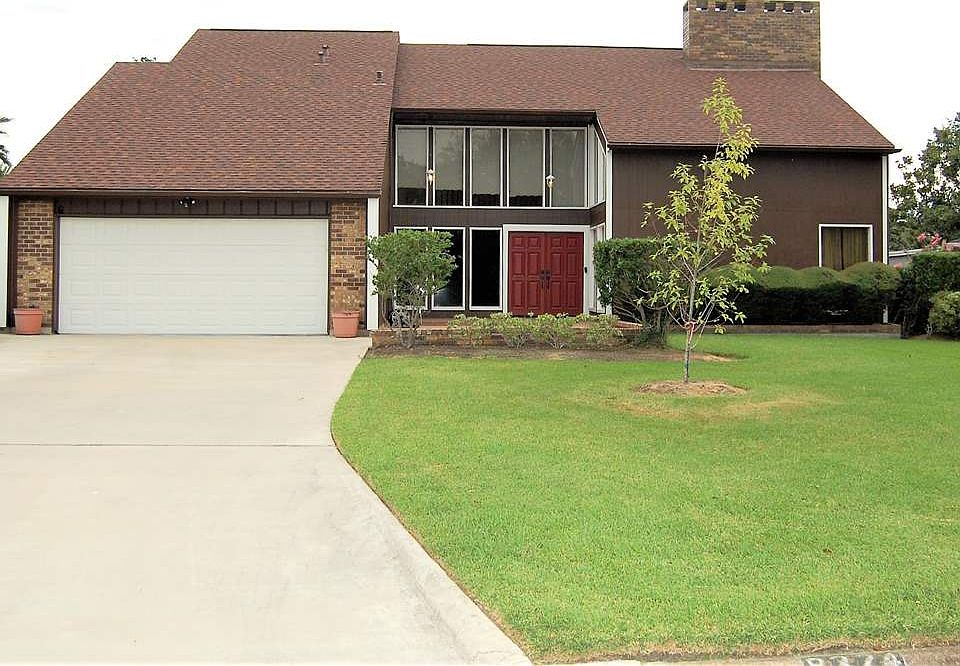 1st image of 8324 Chimney Rock Ln