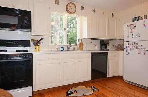 4th image of 8 Stilwell Ave