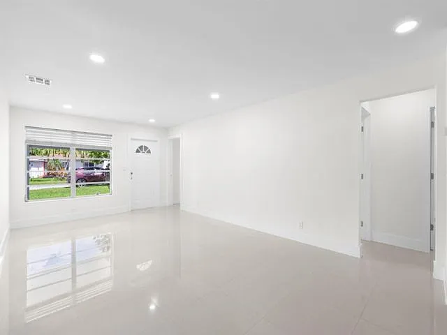3262 Pierce St — Photo 14