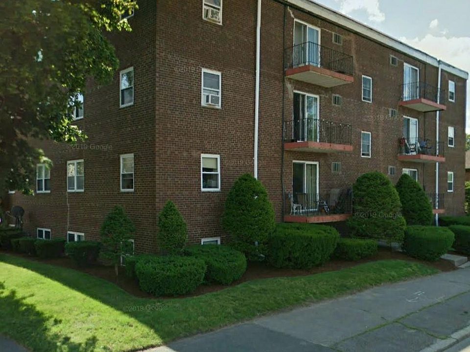 Clean, quiet, in walking distance of Quincy Center