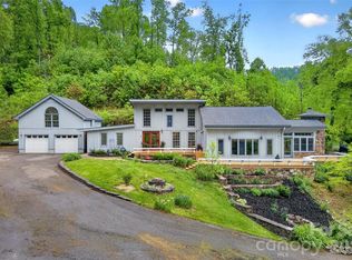 3068 S 226th Hwy, Bakersville, NC 28705