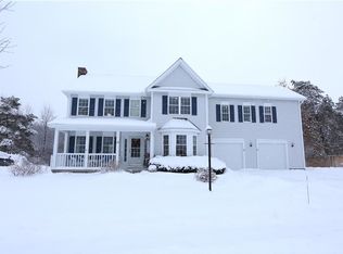 15 Brigham Cir, Honeoye Falls, NY 14472