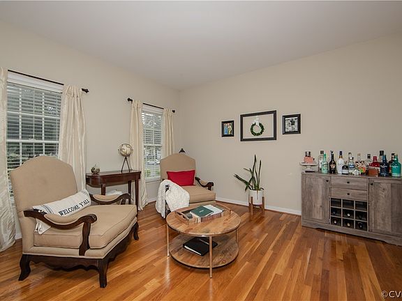 3rd image of 600 Green Garden Cir