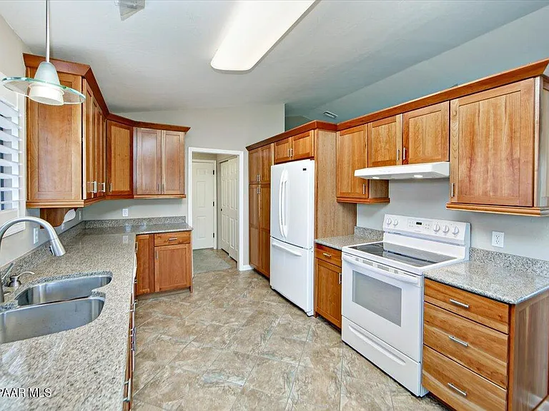 7184 E Pioneer Ln — Photo 5