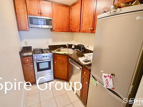 3rd image of 142 W 75th St APT 2B