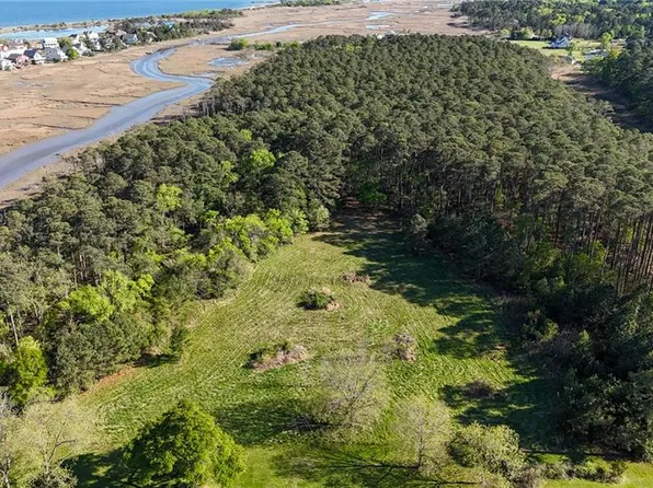 950 Beach Rd, Hampton, VA 23664