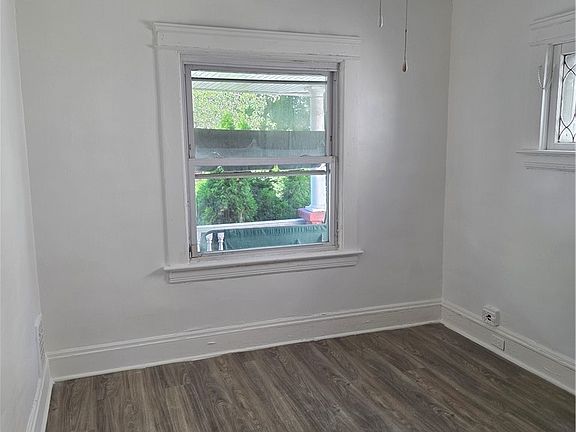 5th image of 3235 W 88th St