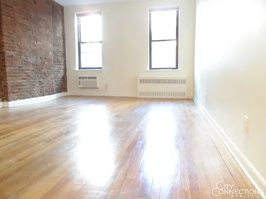 Rented by City Connections Realty | media 1