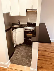 Rented by Metropolis Real Estate of Manhattan