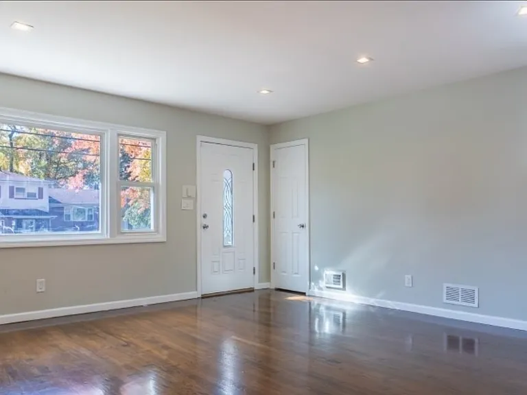 425 Dermody St #6C — Photo 15