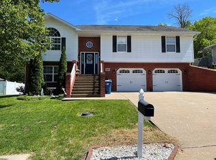 1807 Del Cerro Dr, Jefferson City, MO 65101
