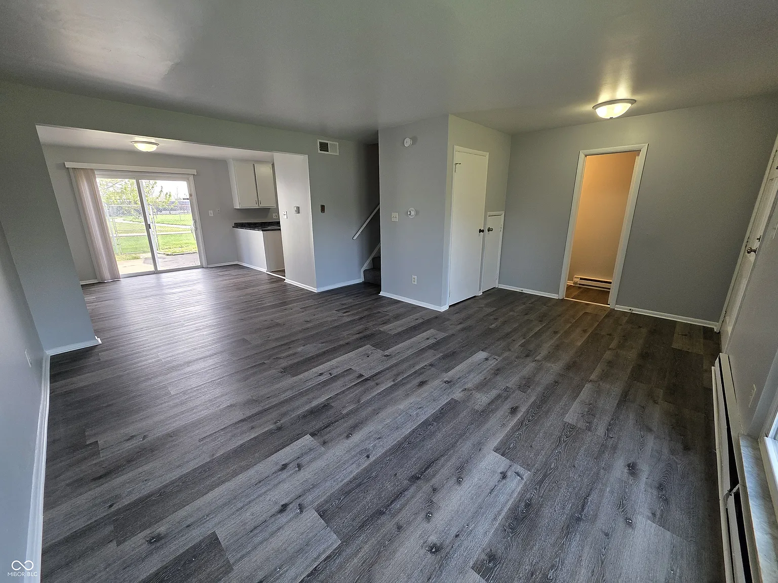 4 bed, 1.5 bath, 1188 sqft, $1,195 — Photo 3