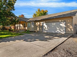 8419 N Cloverleaf Dr, Hayden Lake, ID 83835