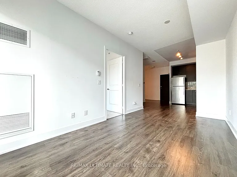 68 Merton St #803 — Photo 13