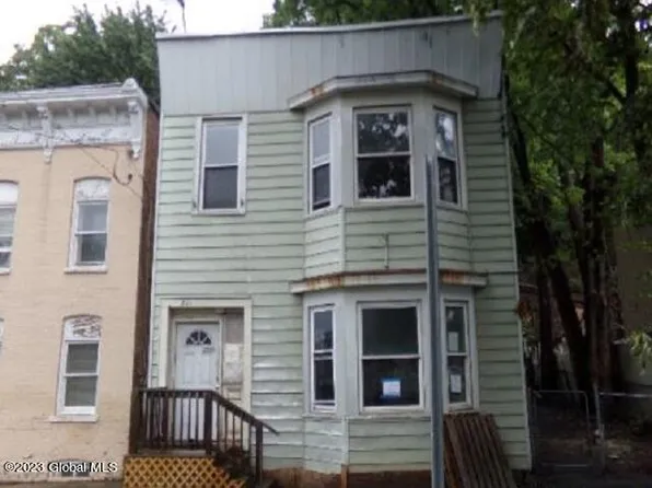 208 Hill Street, Troy, NY 12180
