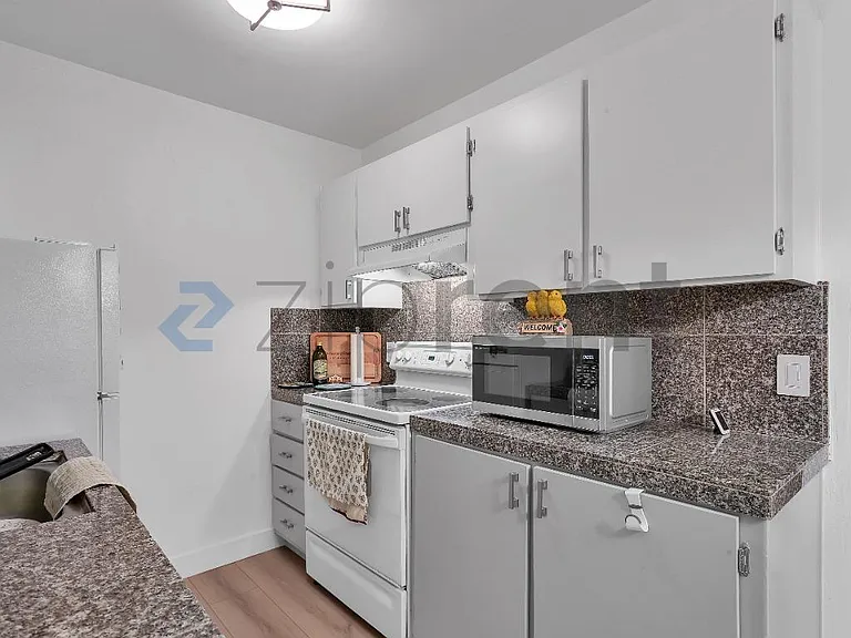 415 Piccadilly Pl #3 — Photo 12