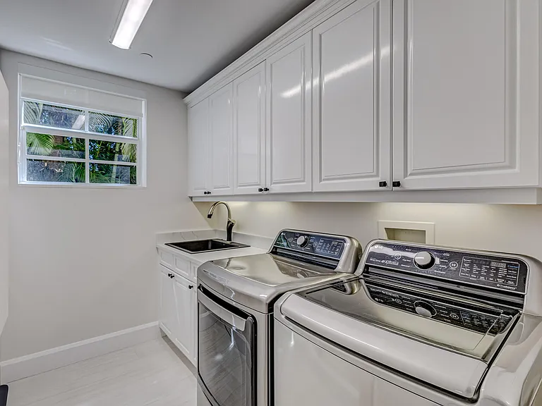 27 Marina Gardens Dr — Photo 23