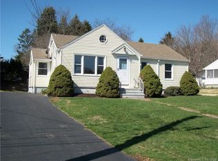 18 Reynolds Ave, Branford, CT 06405