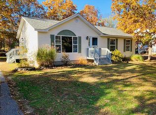 18 Forest Park Dr, Rochester, NH 03868