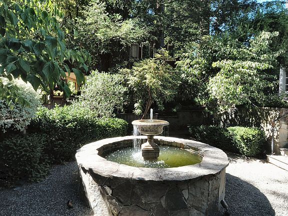 3rd image of 37 Bigelow Ave