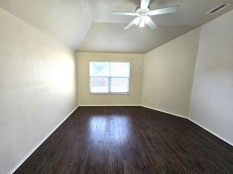 1107 Elm Grove Dr — Photo 8