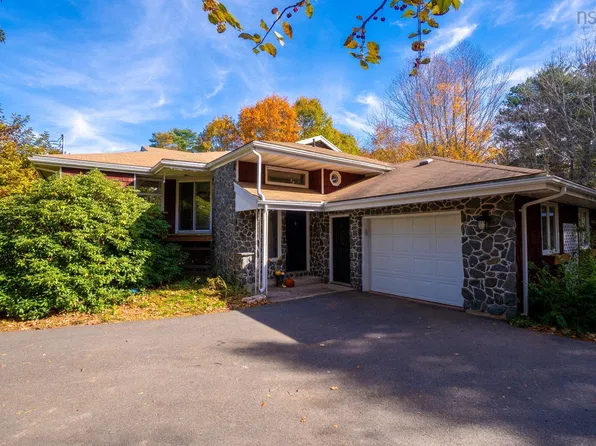 1198 Victoria Rd, Aylesford, NS B0P 1C0